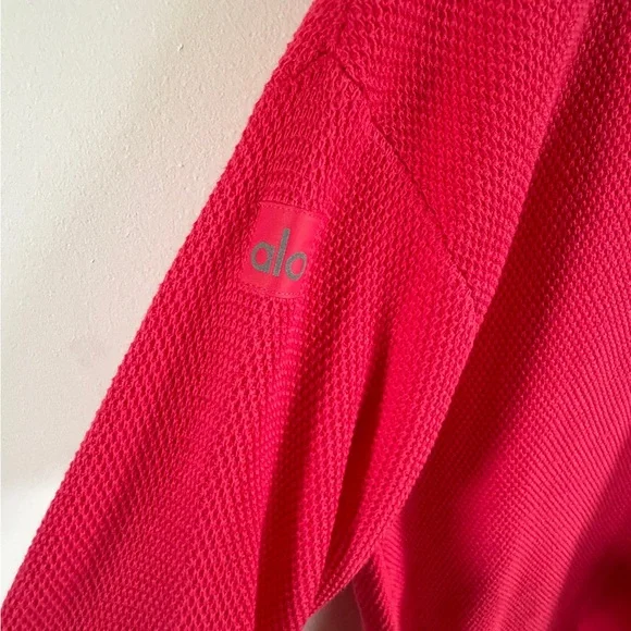 ALO Yoga Red V-Neck Cardigan tennis club v-neck large - Picture 5 of 7